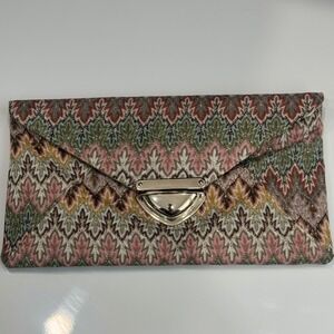 Vintage‎ Style Clutch with Strap